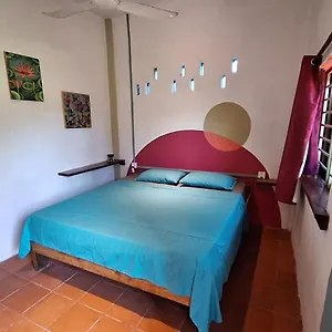 dragonfly-guesthouse.hotelssihanoukville.net/