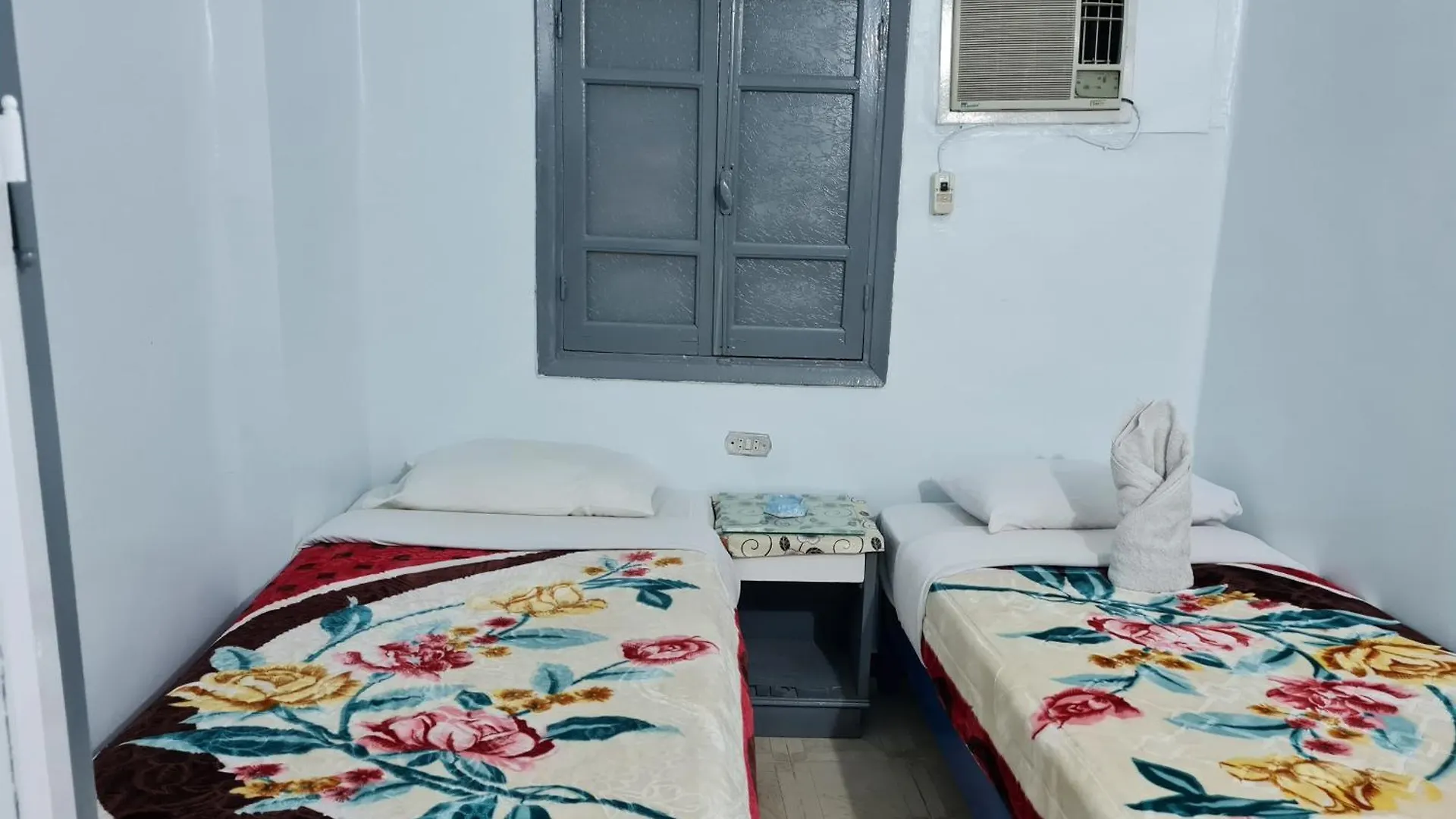Bed & Breakfast Grand Hotel &Hostel Luxor